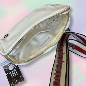 181, NWT Lululemon Everywhere Belt Bag 1L “Striped Word-mark”